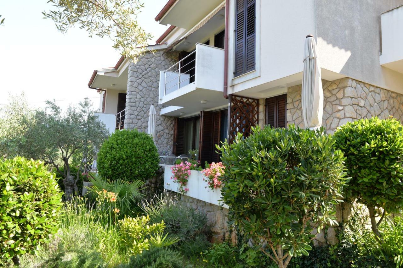 Apartments Palma & Pino เซรส ภายนอก รูปภาพ
